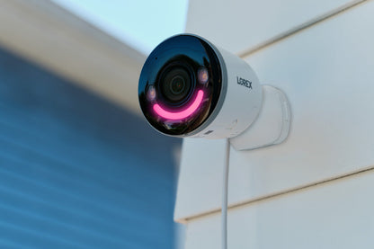 Lorex 4K Spotlight Indoor/Outdoor Wi-Fi 6 Security Camera with Smart Security Lighting (32GB, Open Box)