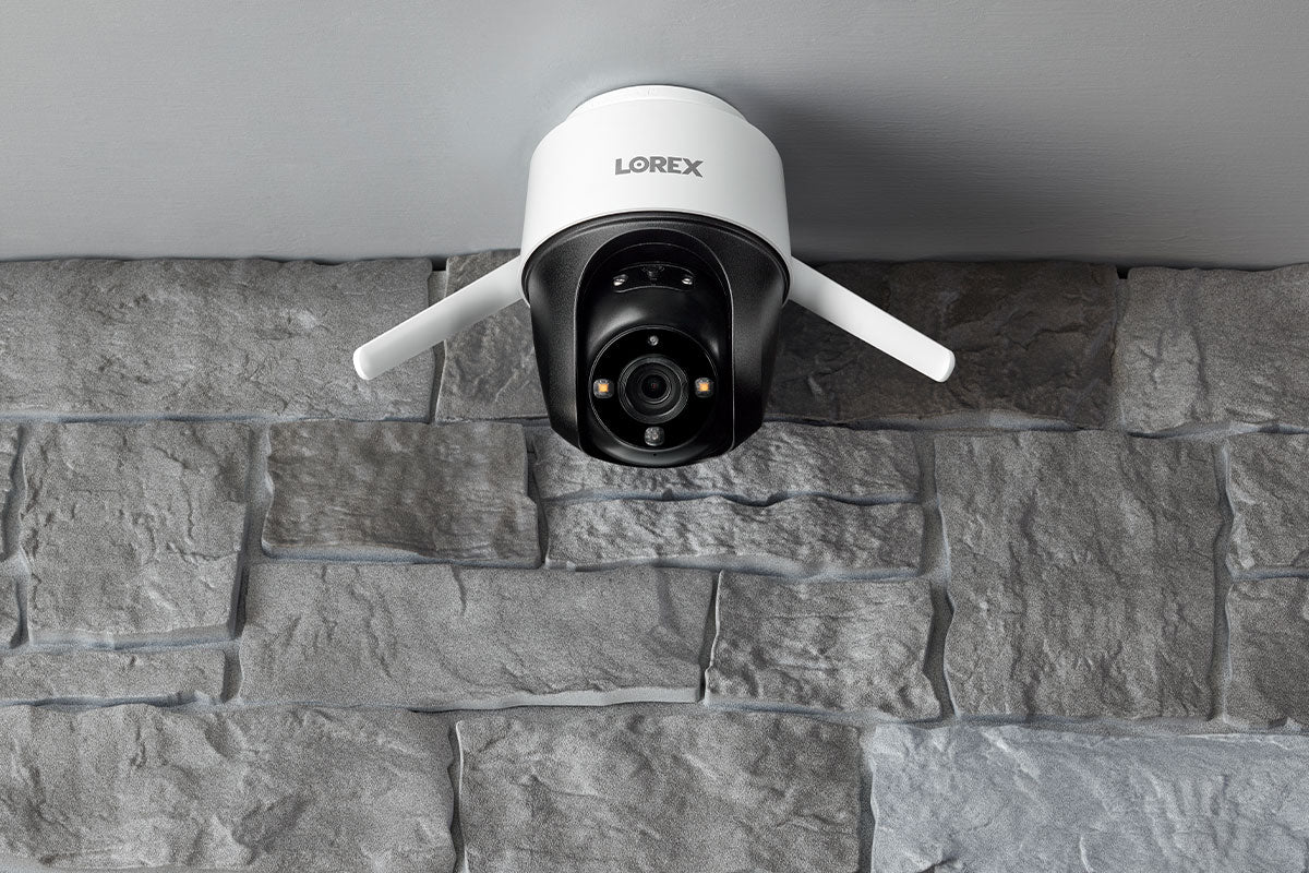 2K Pan-Tilt Outdoor Wi-Fi Security Camera (64GB)